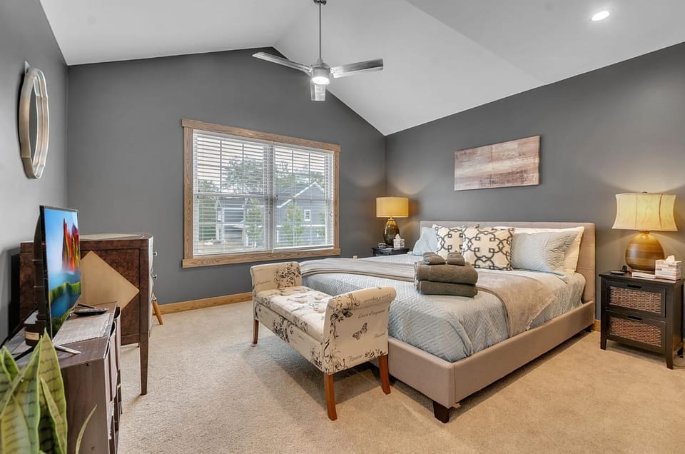 Luxurious 3-Bedroom Townhouse Walk to Village House in Ellicottville