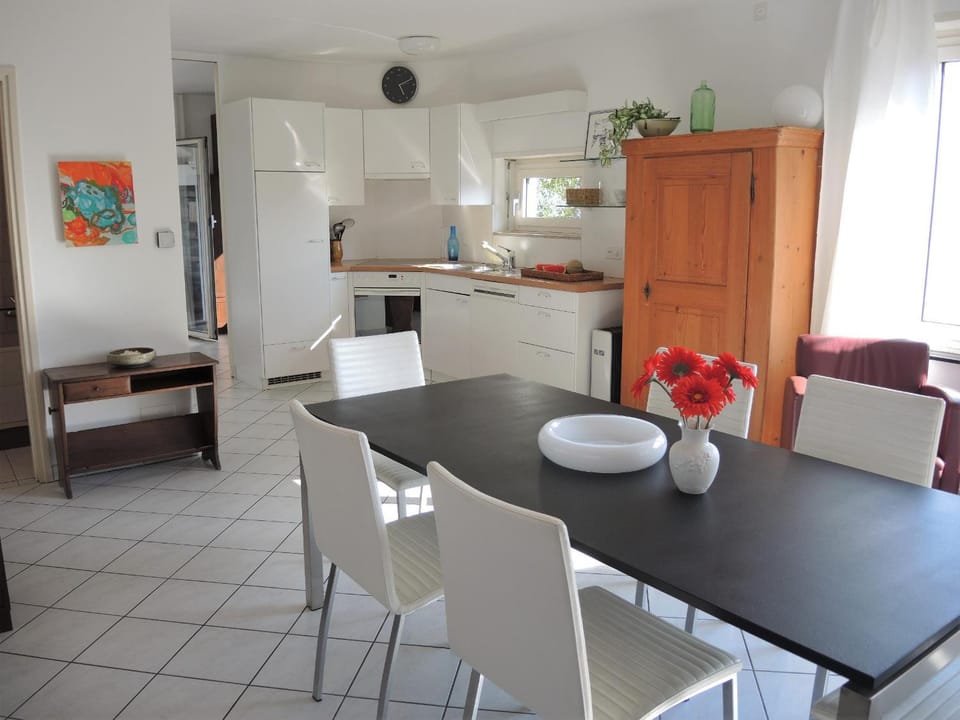 Casa Sopralago by Fewotessin House in Locarno