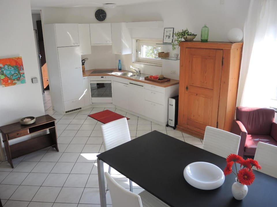 Casa Sopralago by Fewotessin House in Locarno