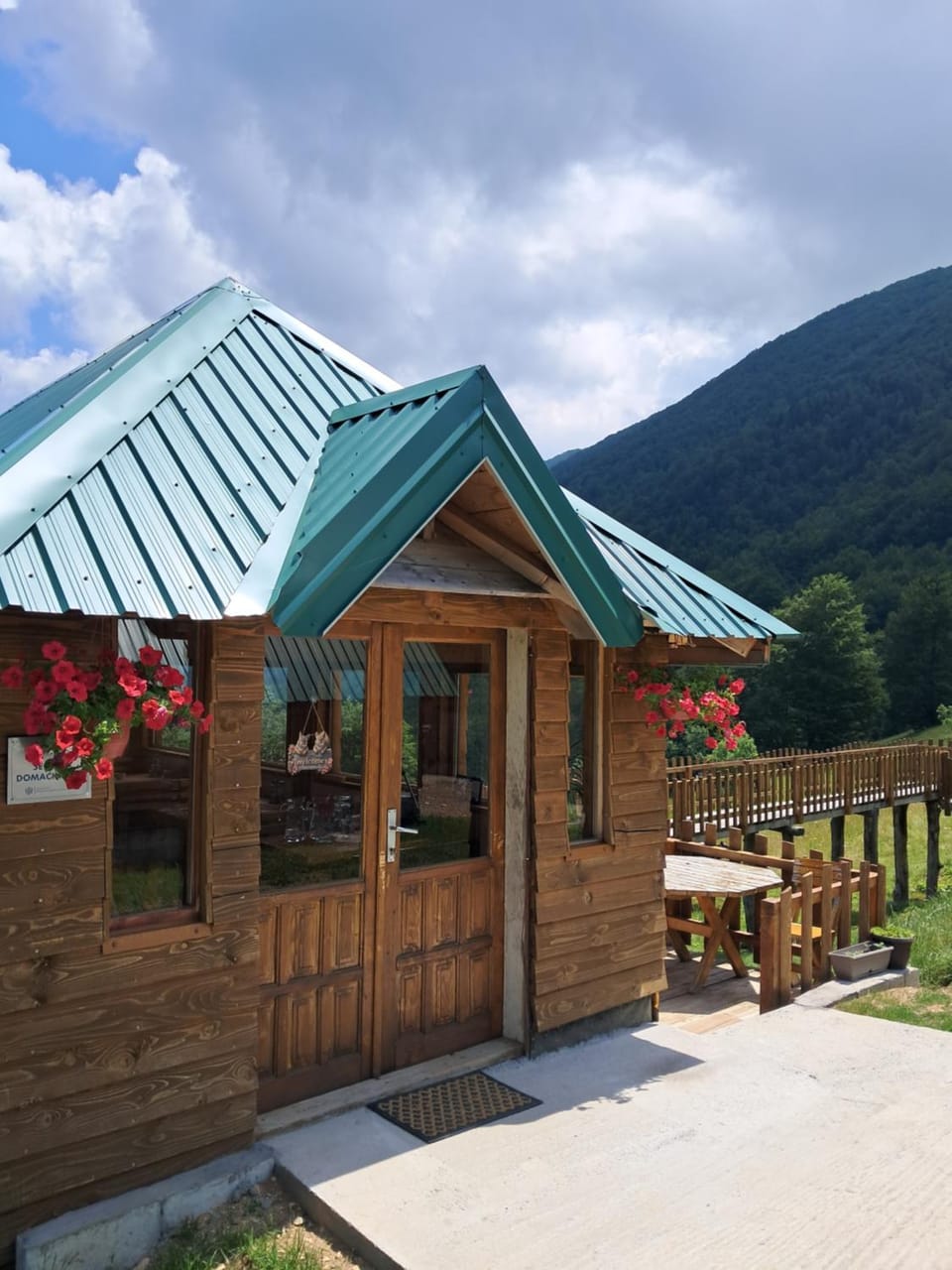 Kamp Kruščić - Laništa Chalet in Montenegro