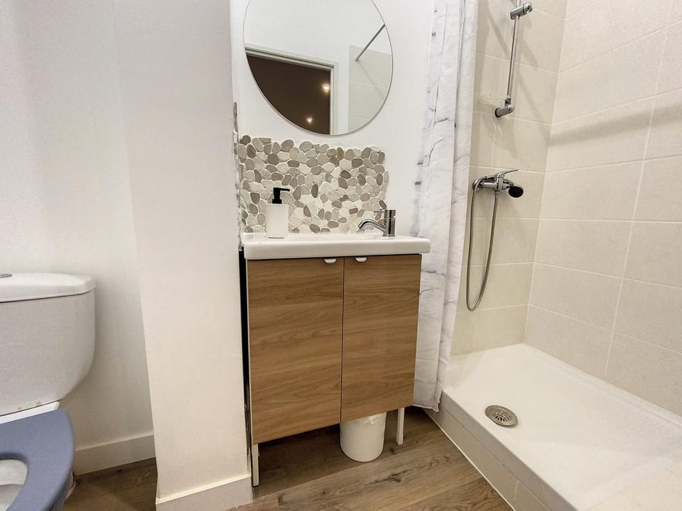 Shower, Bathroom, Bath