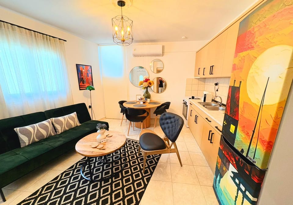 Living room, Dining area, air conditioner