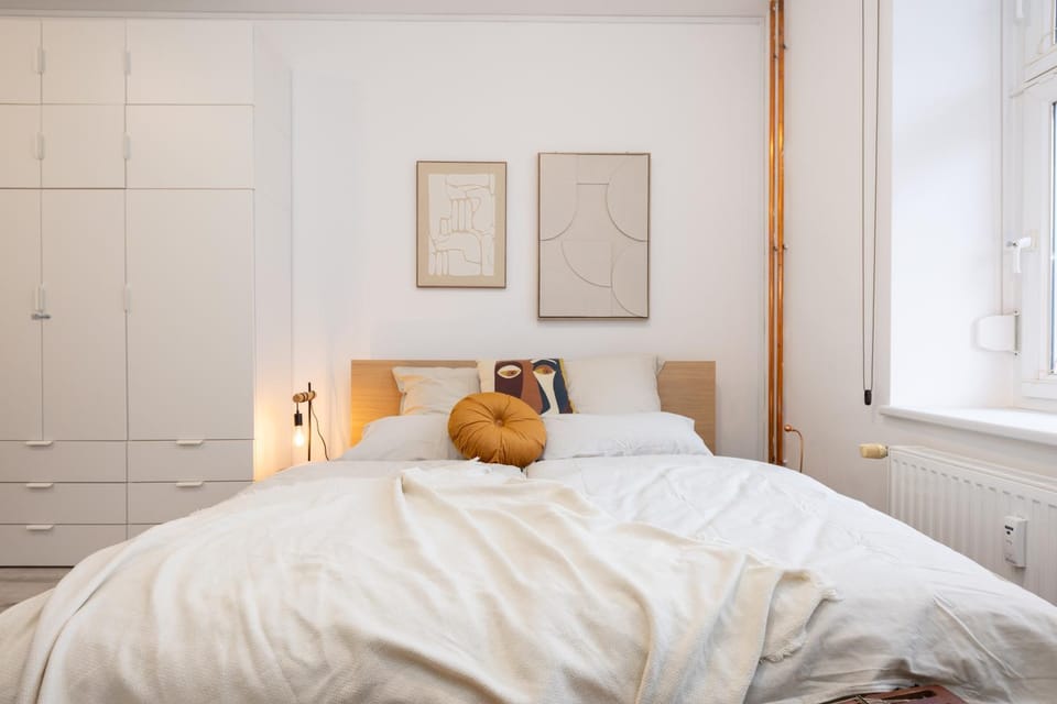 Bed, Photo of the whole room, Bedroom, wardrobe