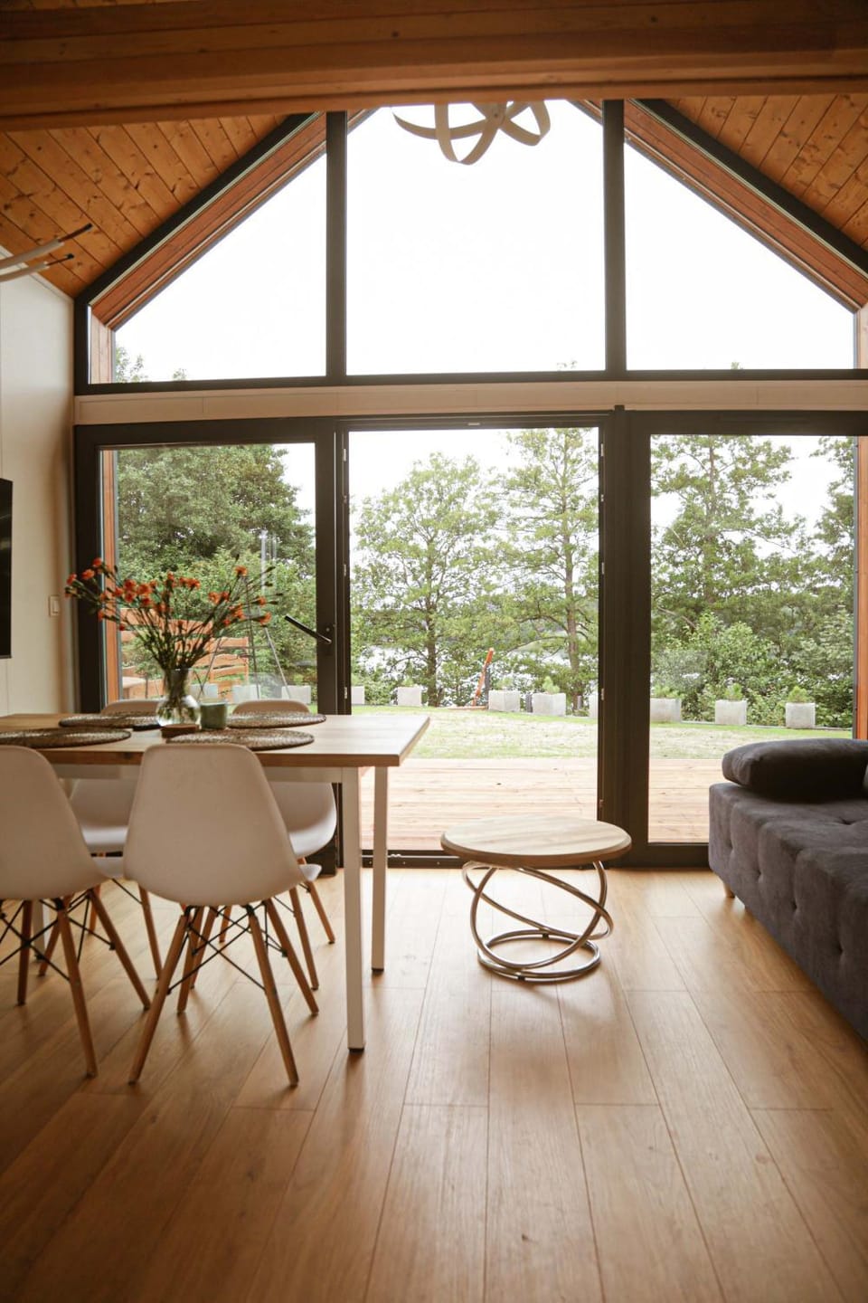 Black & White Cekcyn Bory Tucholskie House in Poland