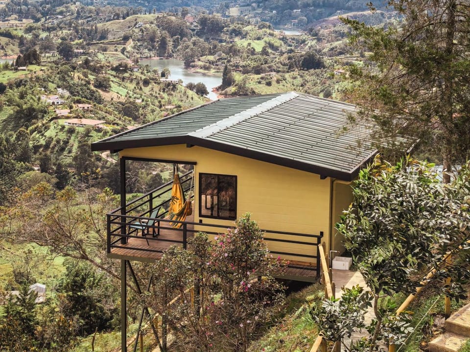 Property building, Natural landscape, Garden, Garden view, Mountain view
