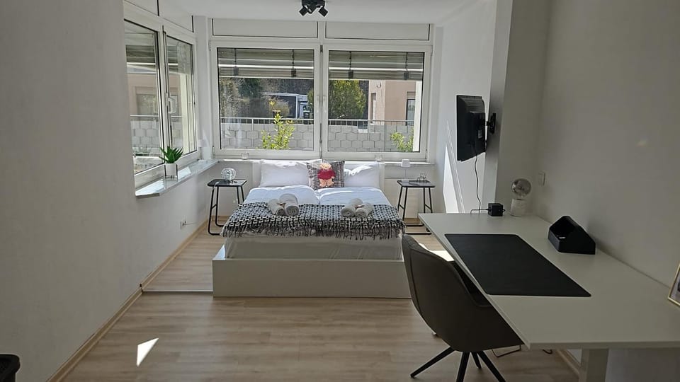 Photo of the whole room, Bedroom