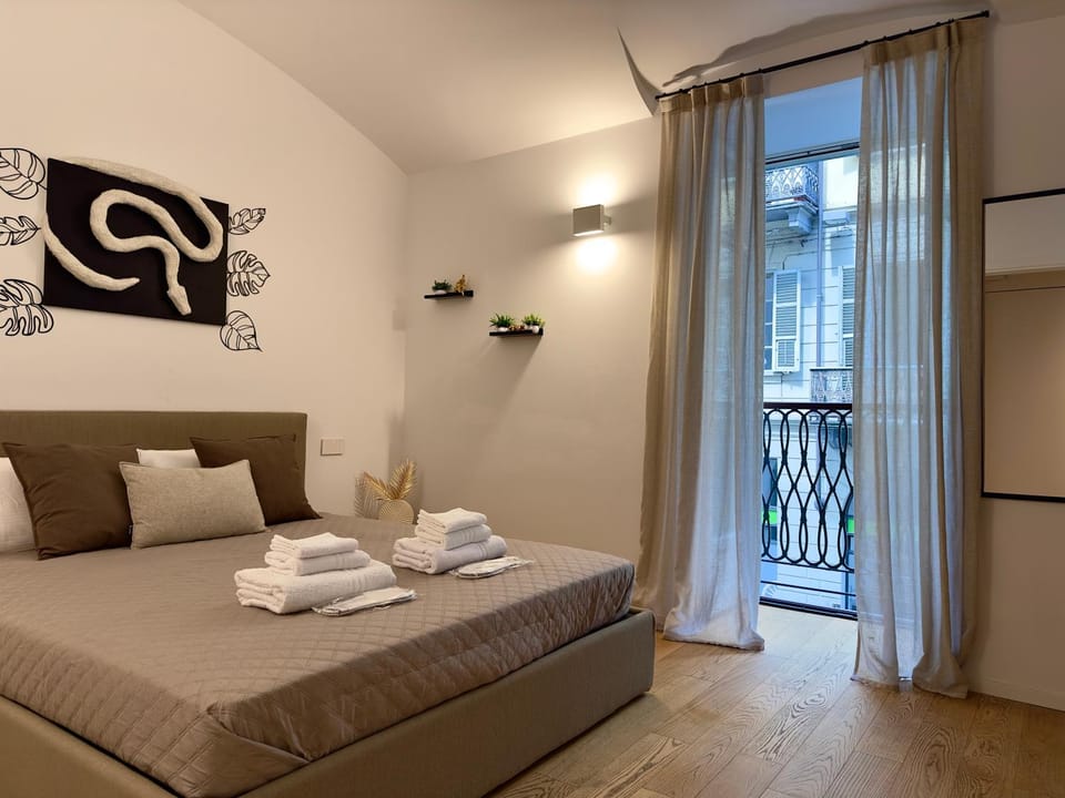 Bed, View (from property/room), Photo of the whole room, Bedroom, towels, air conditioner