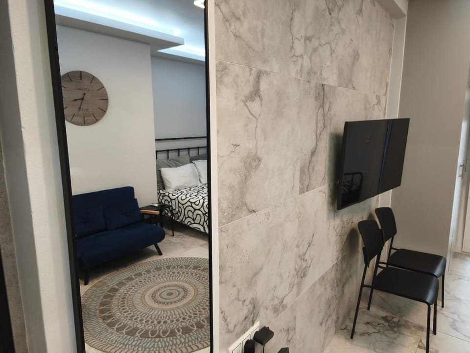 TV and multimedia, Seating area