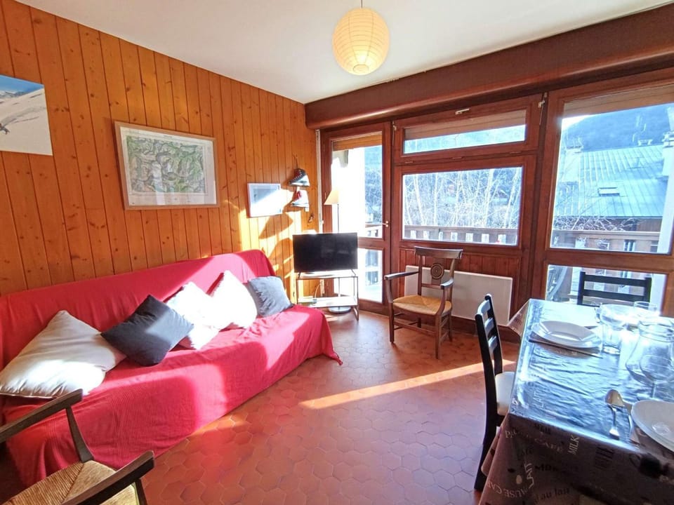 Charmant T2 avec balcon à Saint-Lary-Soulan - FR-1-457-365 Apartment in Saint-Lary-Soulan
