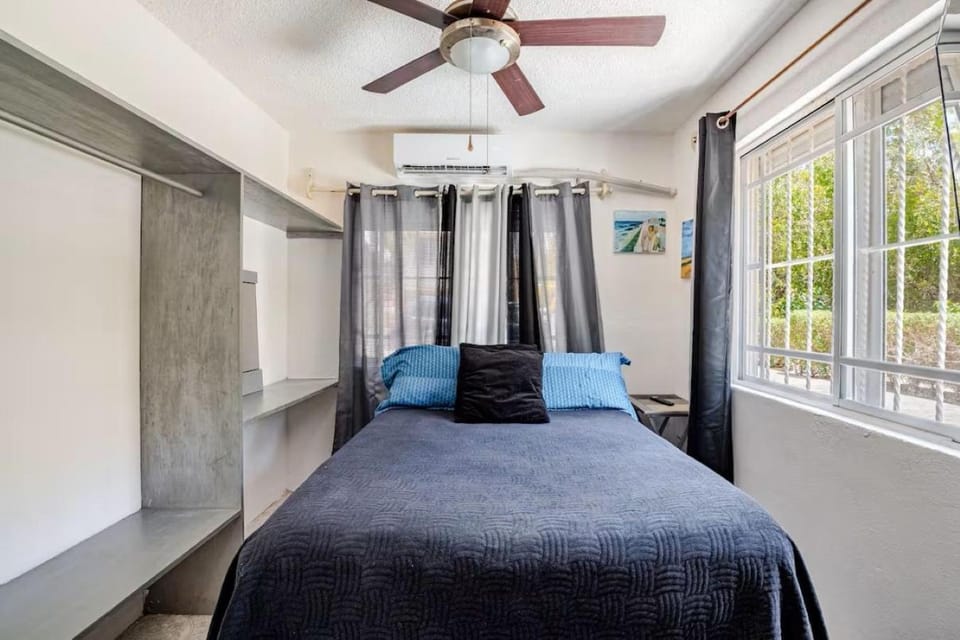 Bed, Bedroom, air conditioner