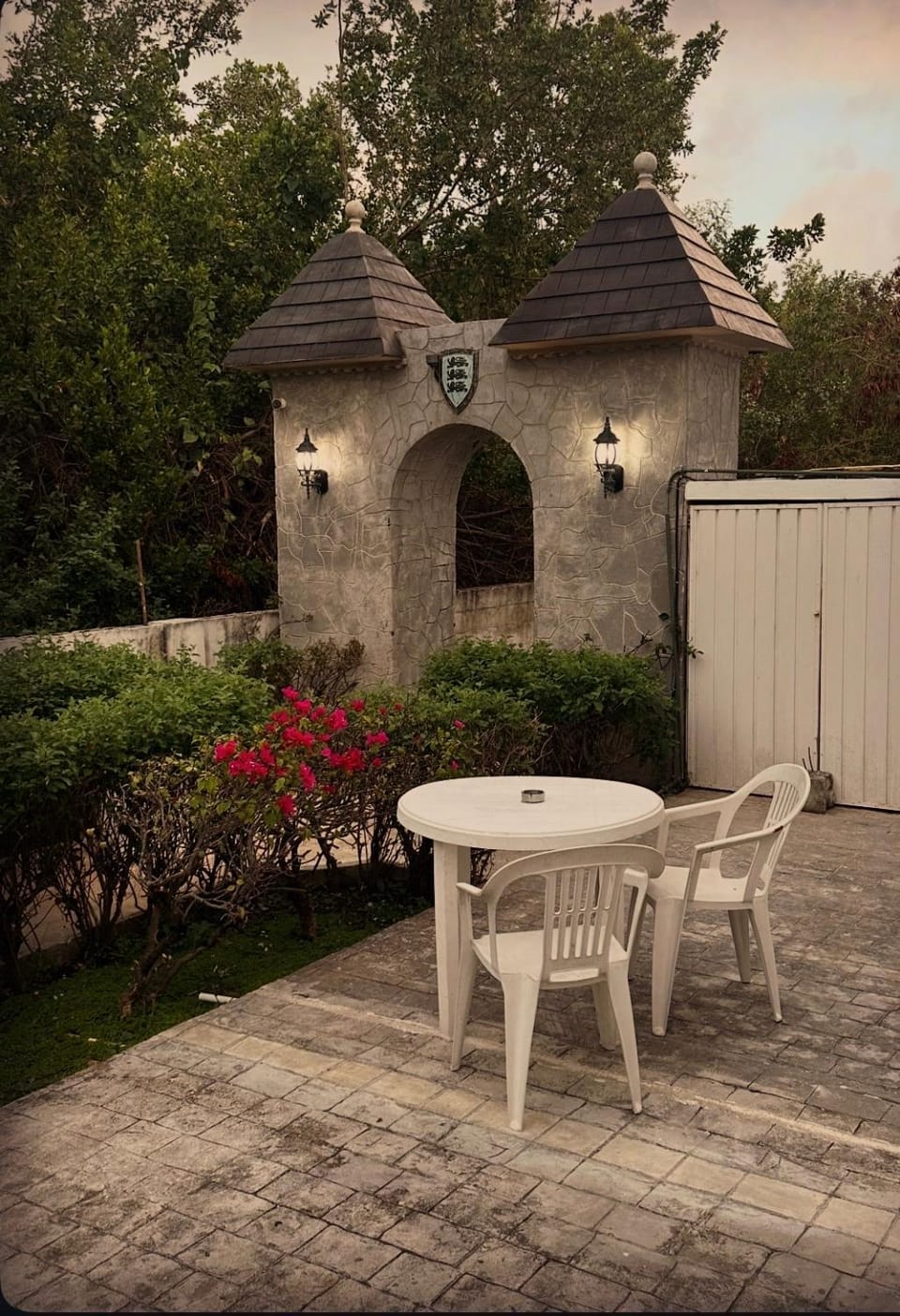 Patio, Garden, Dining area, Garden view