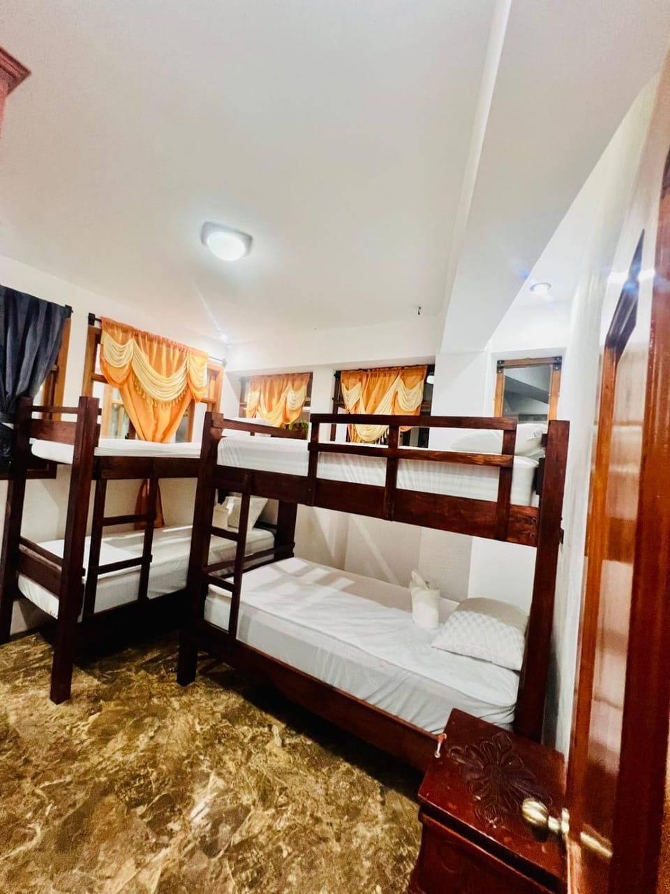 Bed, Photo of the whole room, Bedroom, bunk bed, towels