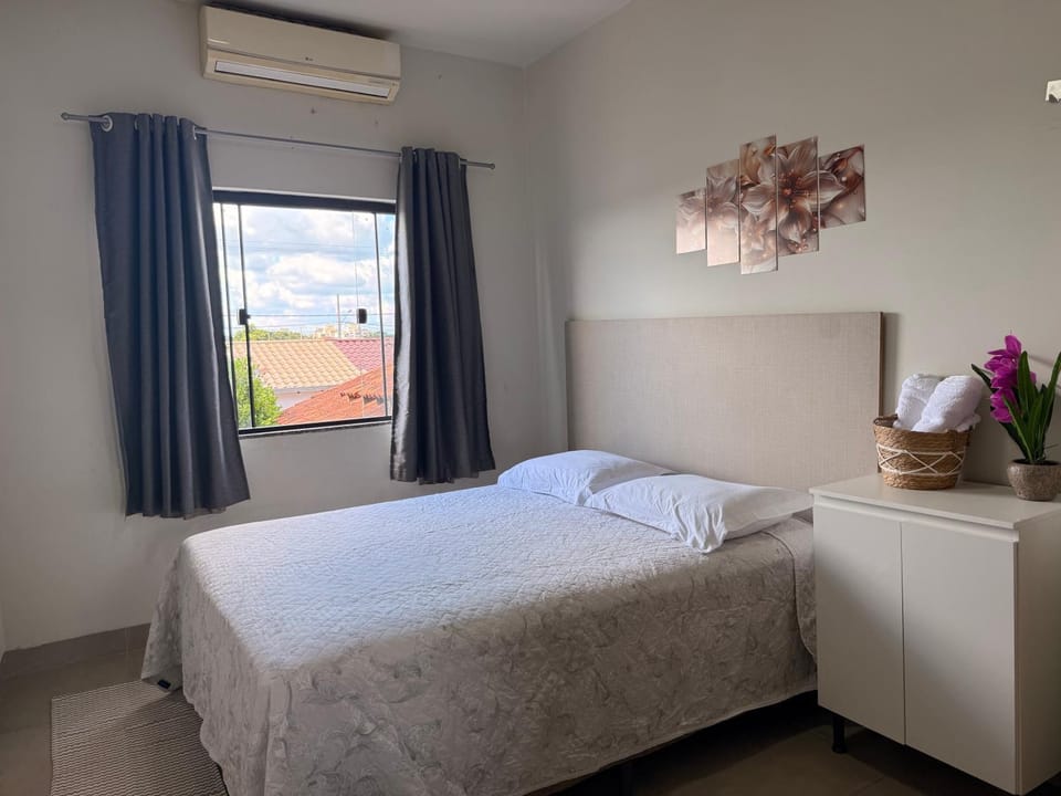 Bed, Photo of the whole room, Bedroom, air conditioner