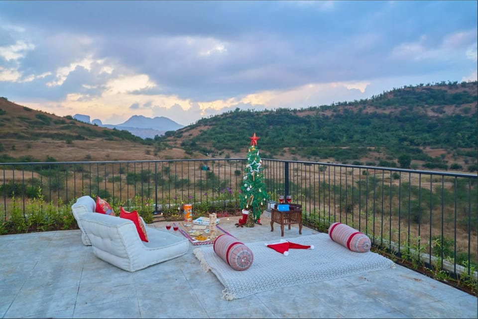 Balcony/Terrace, Seating area, Mountain view