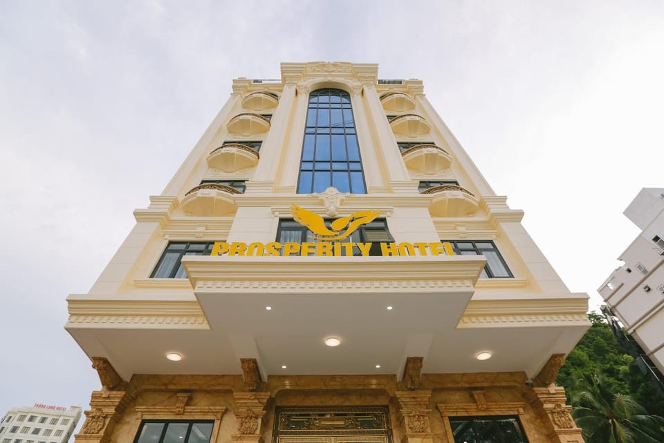 Prosperity Boutique Halong Hotel & Restaurent Apartment in Laos
