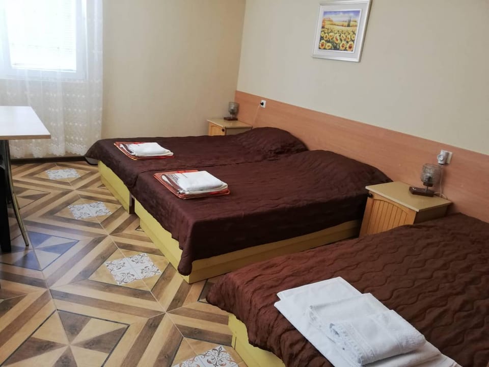 Bed, Photo of the whole room, towels