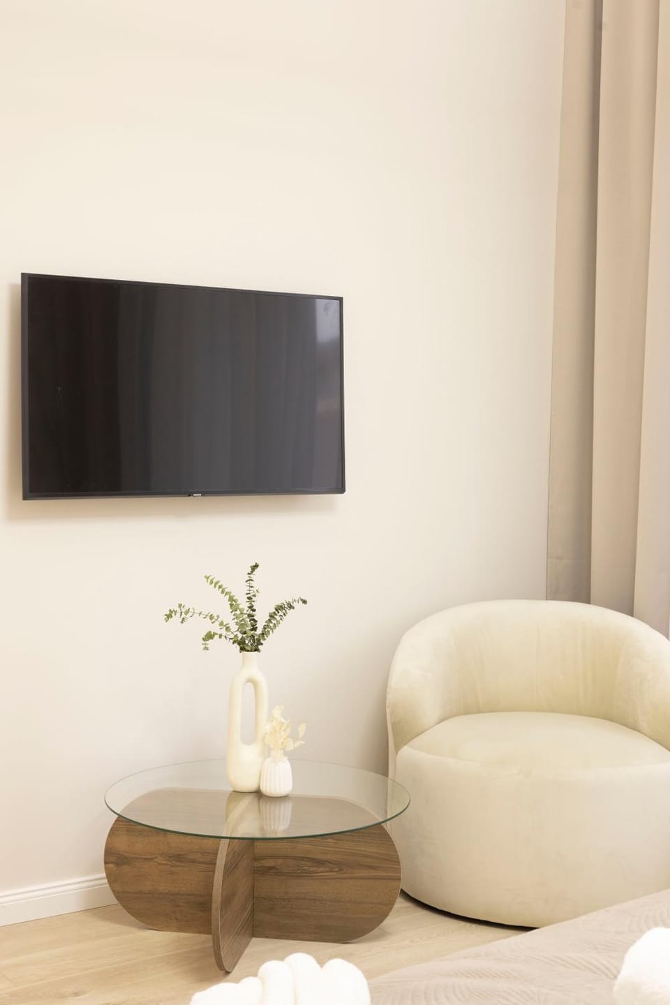 TV and multimedia, Seating area