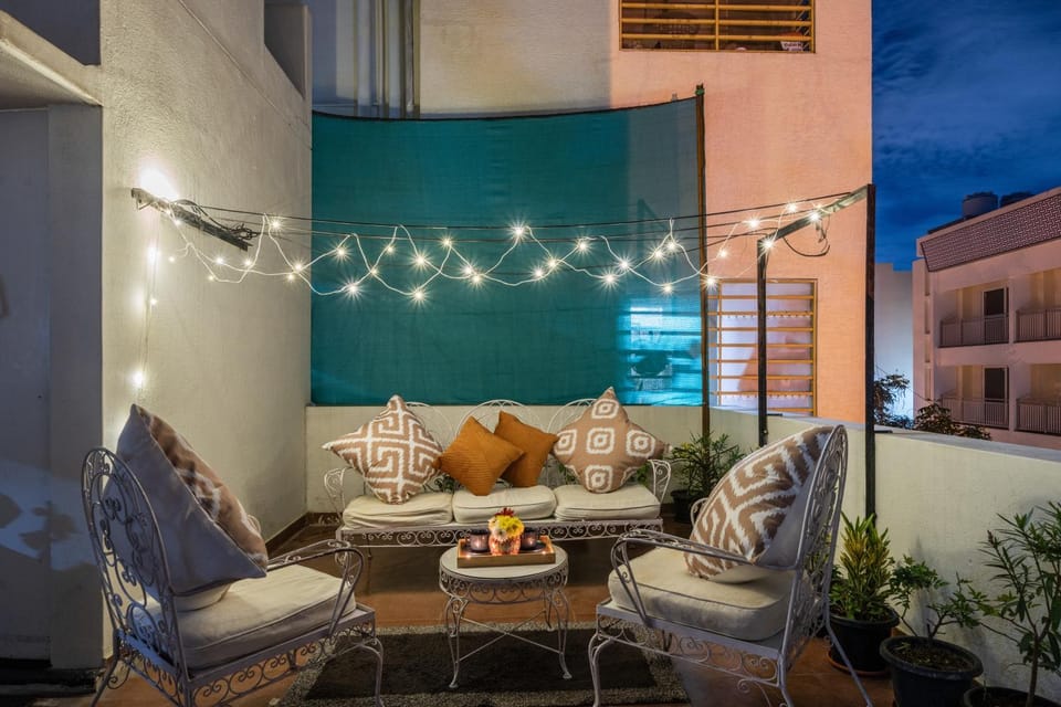 Night, Balcony/Terrace, Balcony/Terrace, Seating area