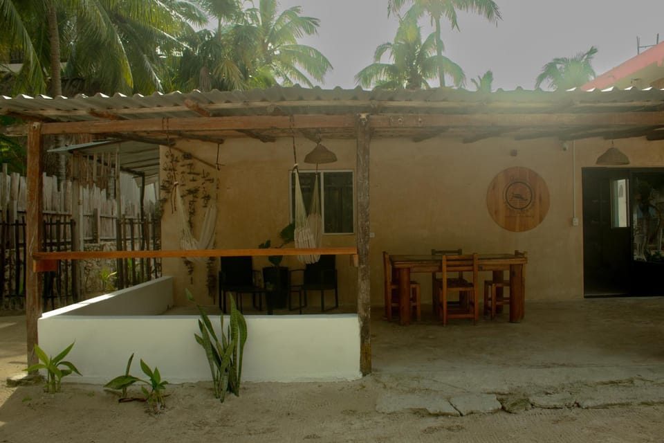 Casa Mate SecondLineBeach HOUSE EL Cuyo Apartment hotel in State of Quintana Roo