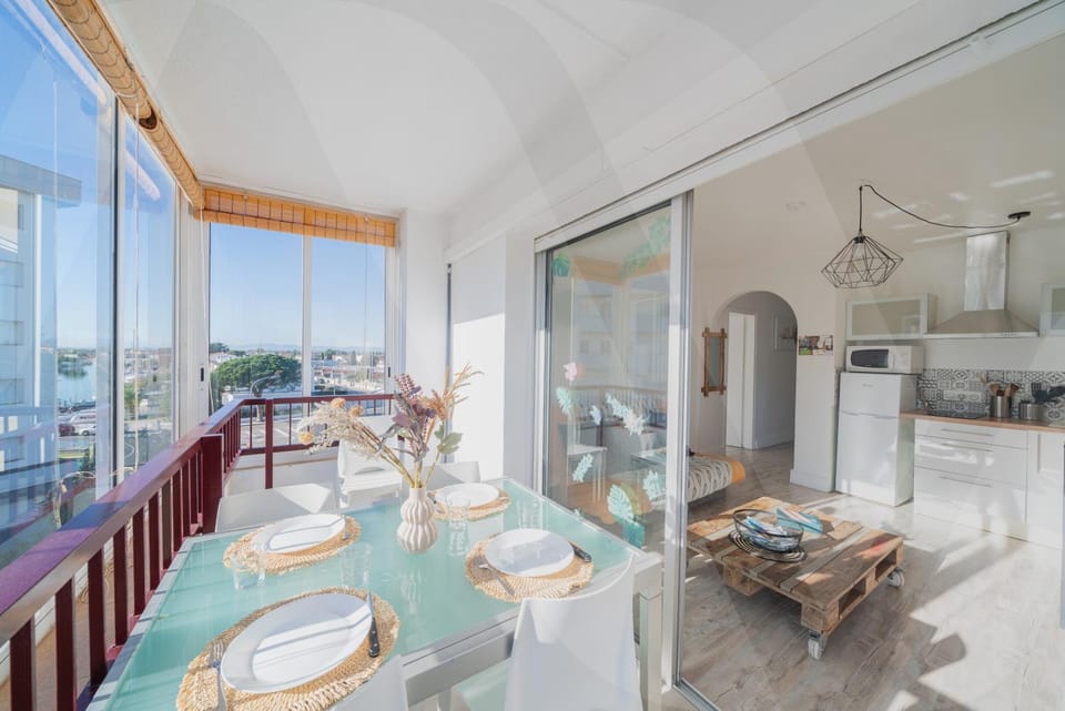 Charmant Appartement Proche Mer by Welhomy Apartment in Roses
