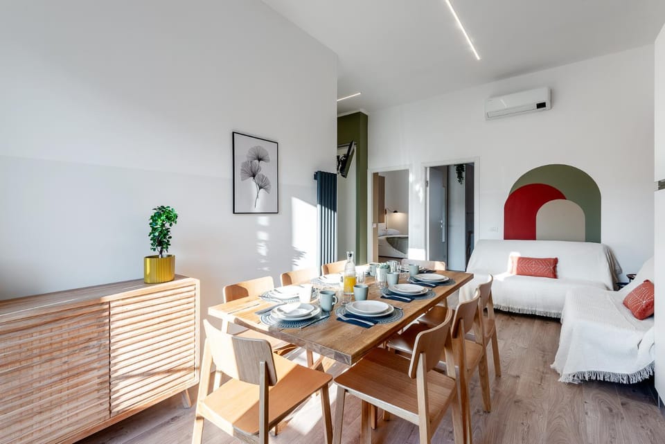Living room, Photo of the whole room, Dining area