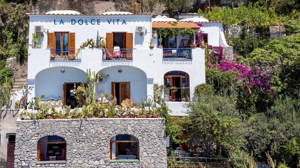 Property building, Balcony/Terrace