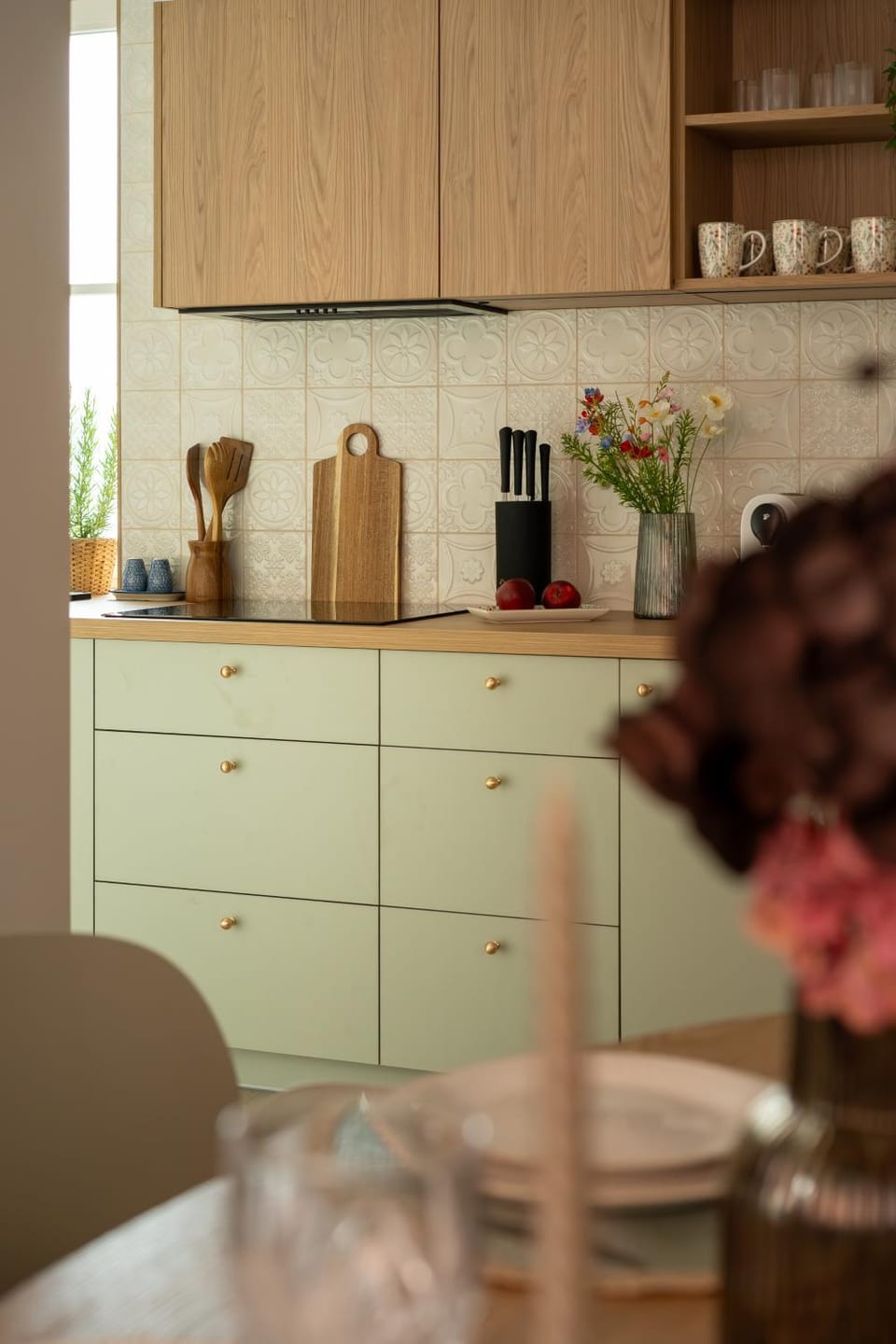 Kitchen or kitchenette, oven, stove