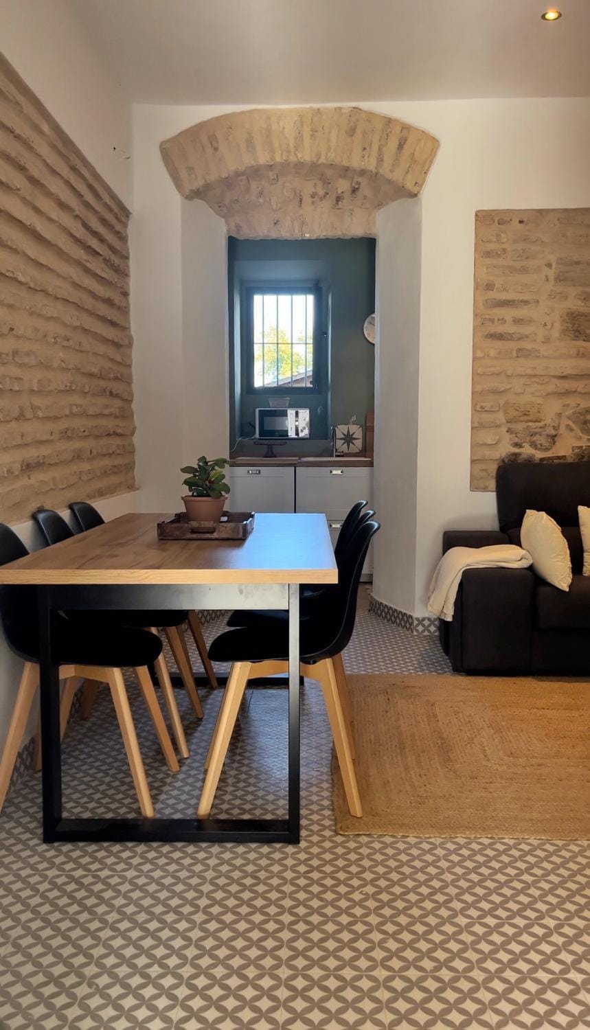 Communal lounge/ TV room, Living room, Seating area, Dining area