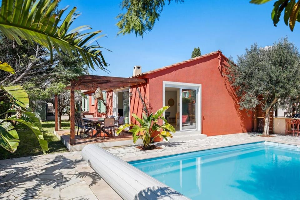 Villa Moderne avec Piscine Privée Bed and Breakfast in Hyères