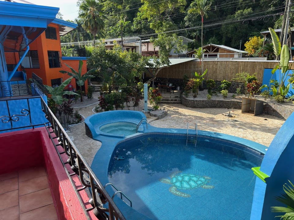 Swimming pool, Swimming pool