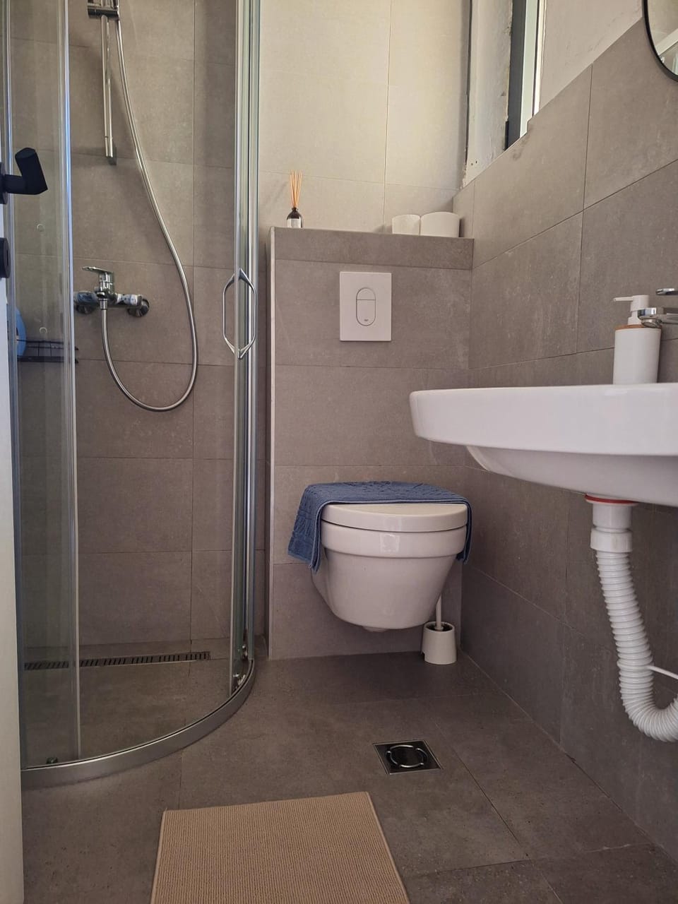 Cozy City Centar Studio Apartment in Podgorica