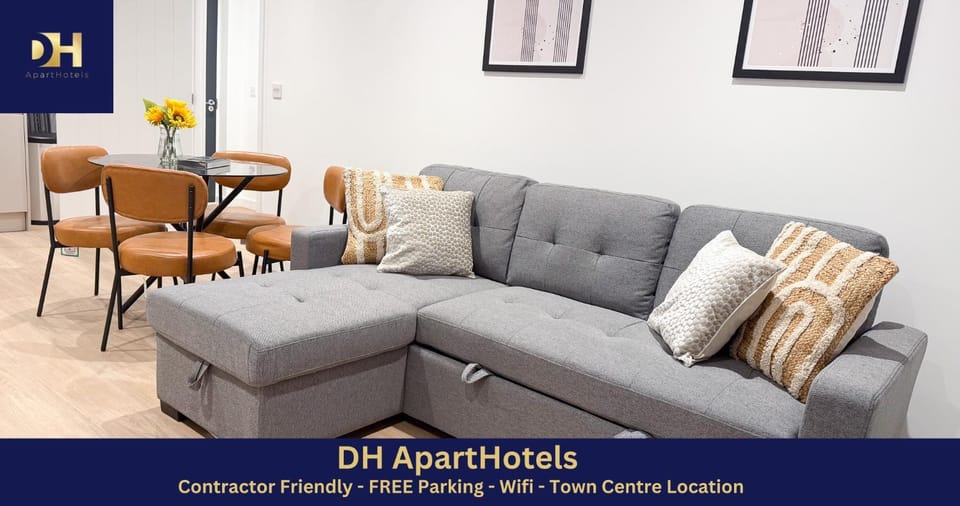 Spacious Modern 1 Bed Apartments in St Neots - Perfect for Contractors & Professionals - Free Parking - WiFi - Fully Equipped Kitchen - Smart TV Ideal for Work Stays and Long Projects Apartment in Huntingdonshire District