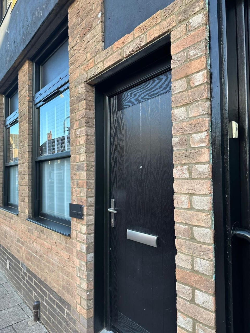 Spacious Modern 1 Bed Apartments in St Neots - Perfect for Contractors & Professionals - Free Parking - WiFi - Fully Equipped Kitchen - Smart TV Ideal for Work Stays and Long Projects Apartment in Huntingdonshire District