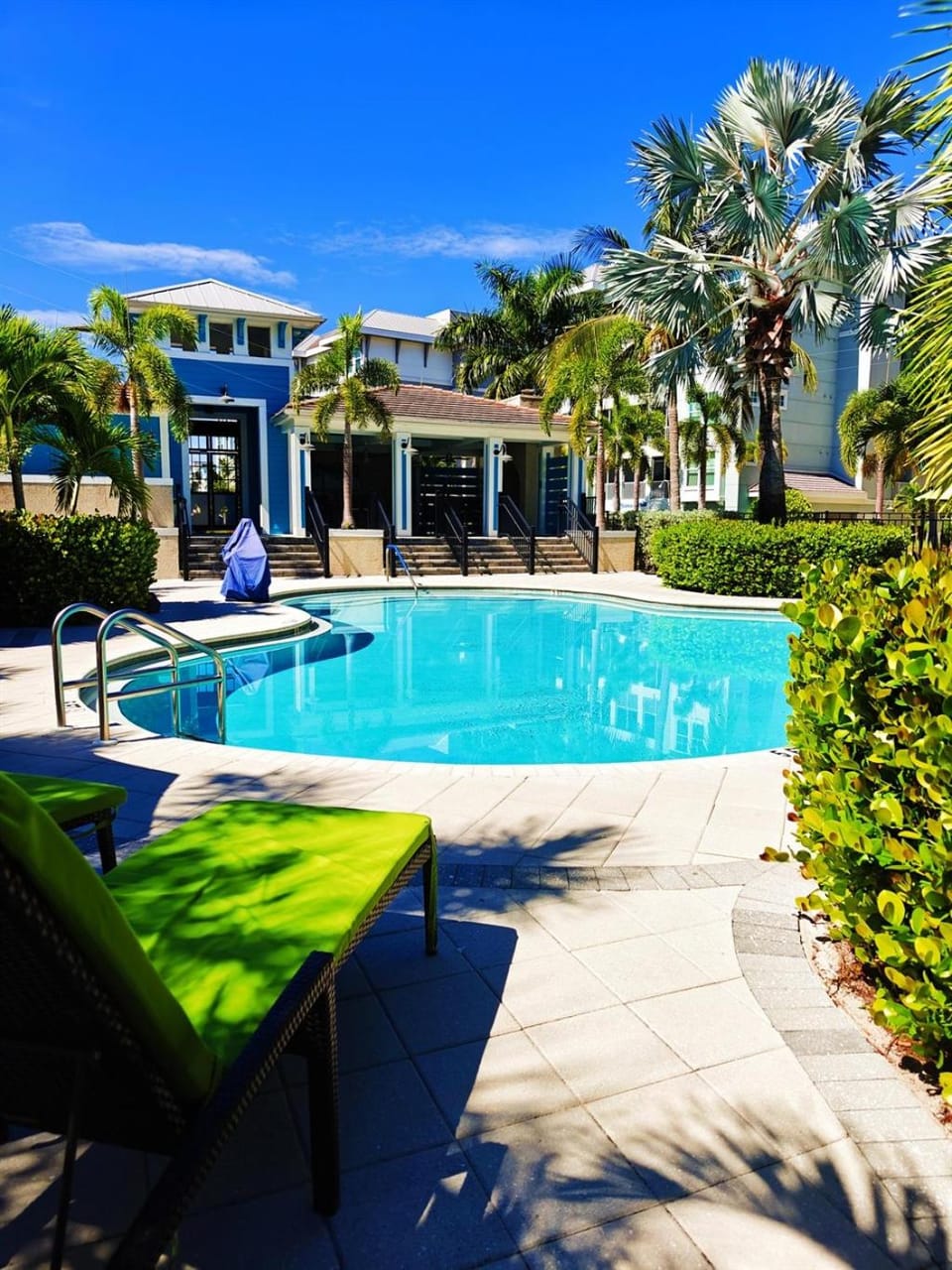 Coastal Bliss Penthouse by Coastal Chic Vacations Apartment in Bradenton