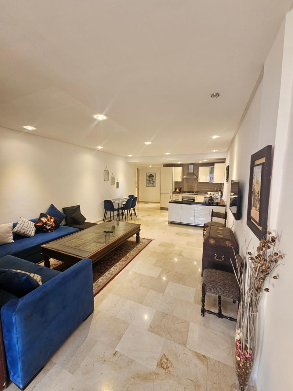 TV and multimedia, Living room, Seating area, heating, air conditioner
