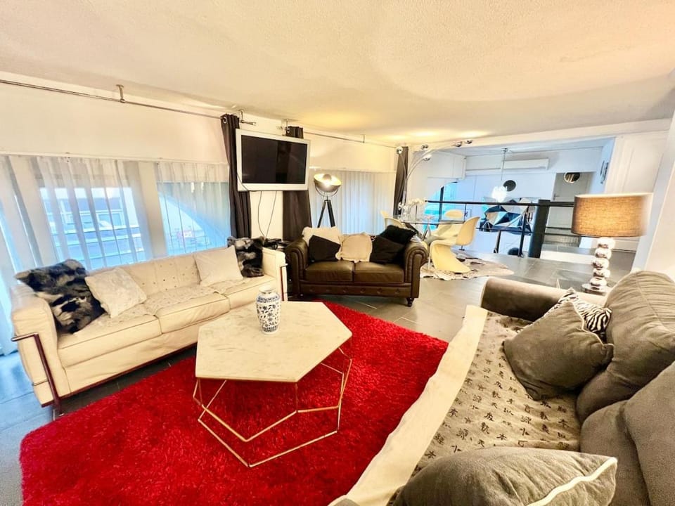GRAND DUPLEX - Chic & Confort - VIEUX-PORT 2min à pied - CLIMATISATION - WIFI Gratuit Apartment in La Rochelle