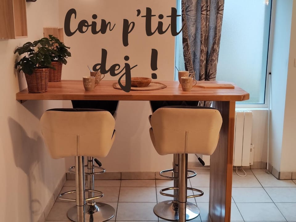 ''L'escapade Montbrisonnaise'' appartement calme avec parking gratuit sur place Apartment in Auvergne-Rhône-Alpes