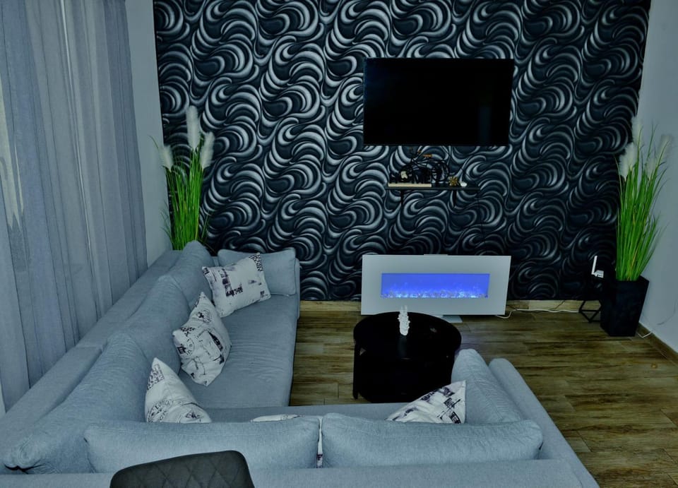 Apartment Lorena s dvorištem-with garden -prizemlje,EG,pianterreno,ground floor,FREE PARKING Apartment in Rijeka