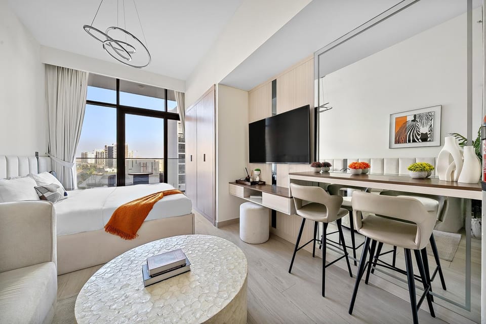Communal lounge/ TV room, TV and multimedia, Kitchen or kitchenette, Living room, Seating area, Dining area, Evening entertainment