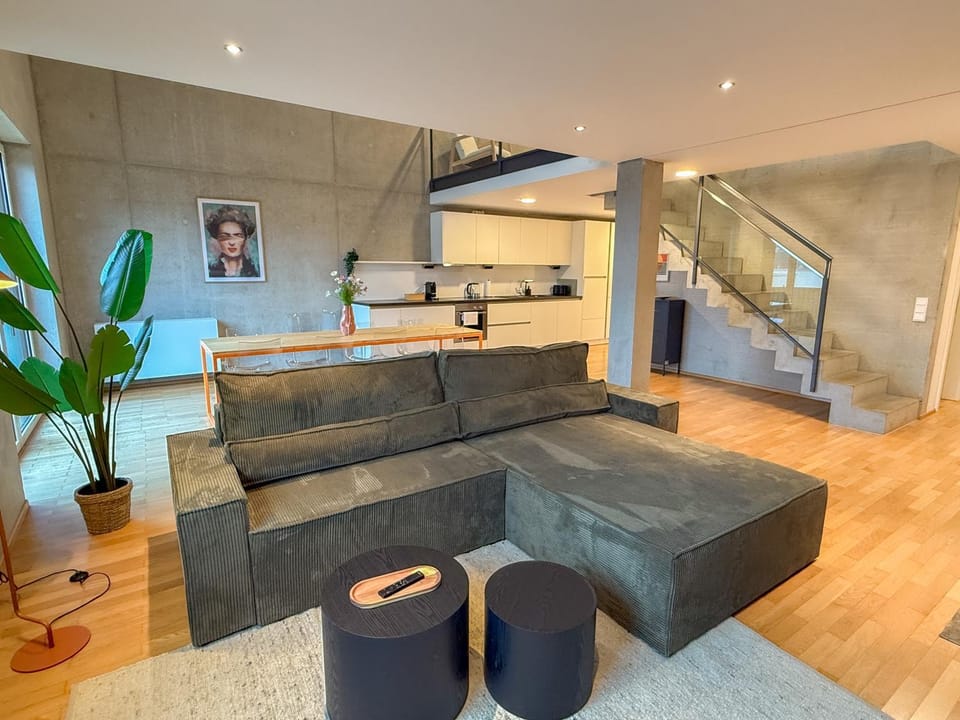 Kitchen or kitchenette, Living room, Seating area