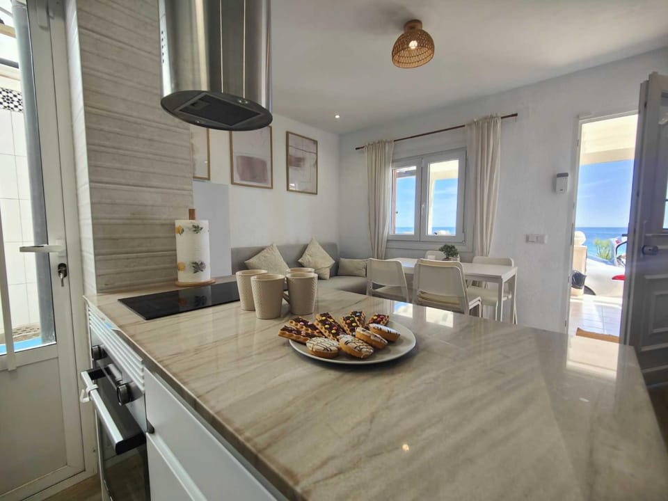 Communal lounge/ TV room, Kitchen or kitchenette