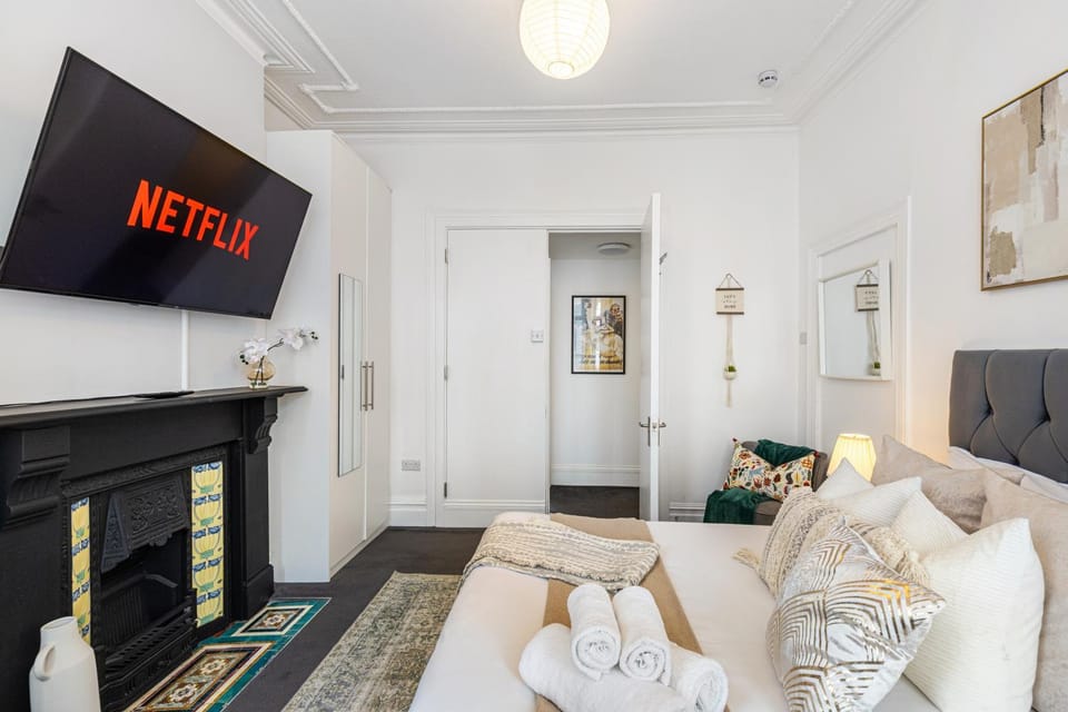 Kensal Garden Delight Apartment in London