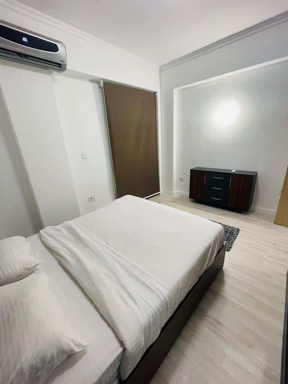 Bed, Bedroom, air conditioner
