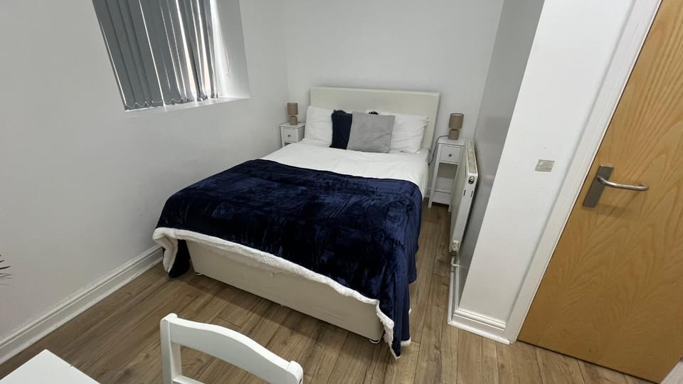 Bed, TV and multimedia, Photo of the whole room, Bedroom, heating, internet