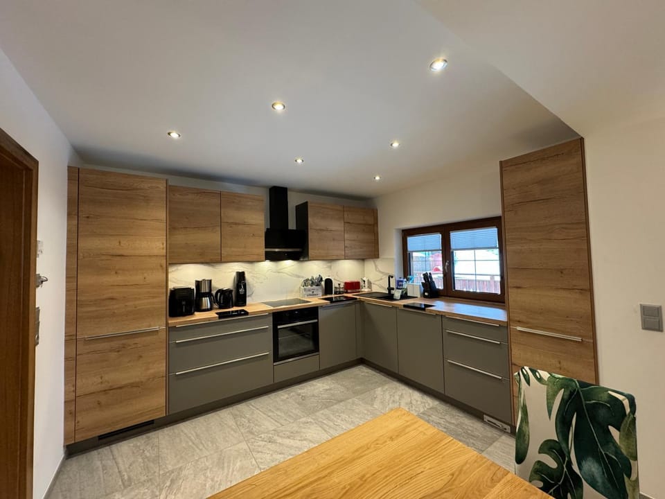 Kitchen or kitchenette, kitchen