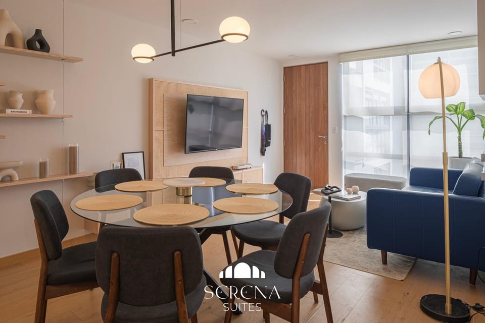 TV and multimedia, Living room, Seating area, Dining area, Family