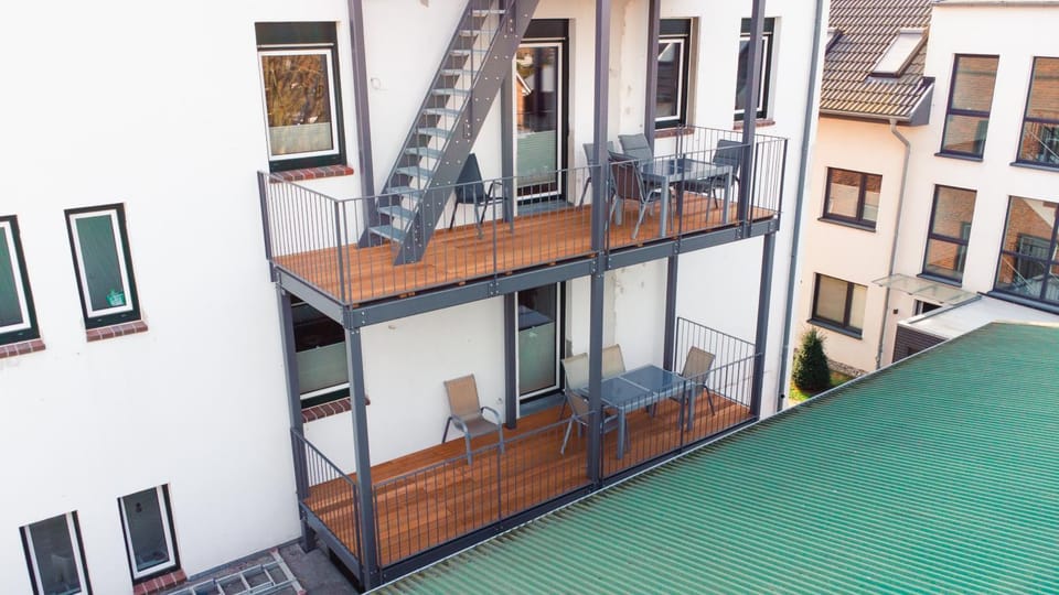 Property building, Balcony/Terrace