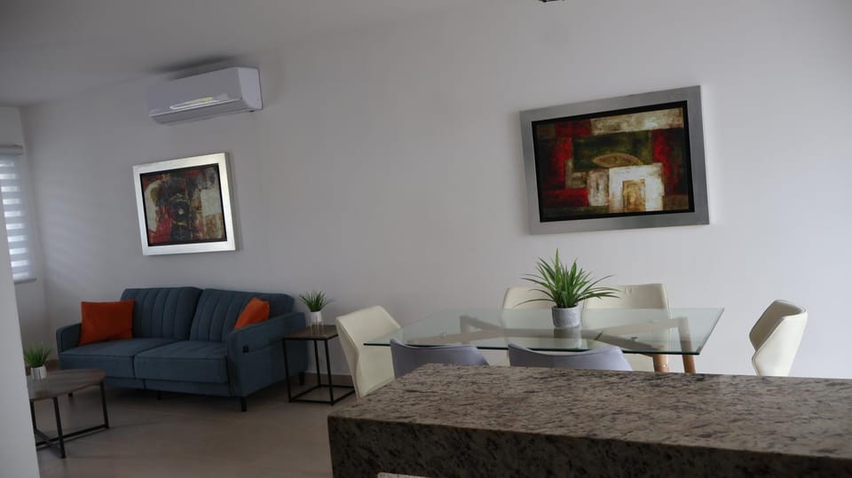 Living room, Decorative detail, Dining area