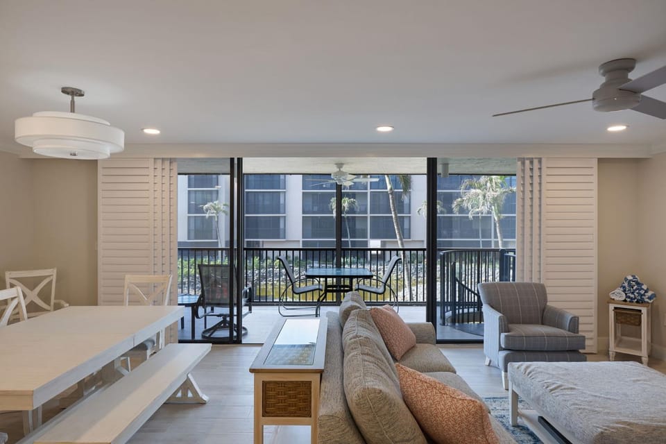 Sundial N203 - Stunning Residence with Den and Private Cabana at Sundial Sanibel House in Sanibel Island