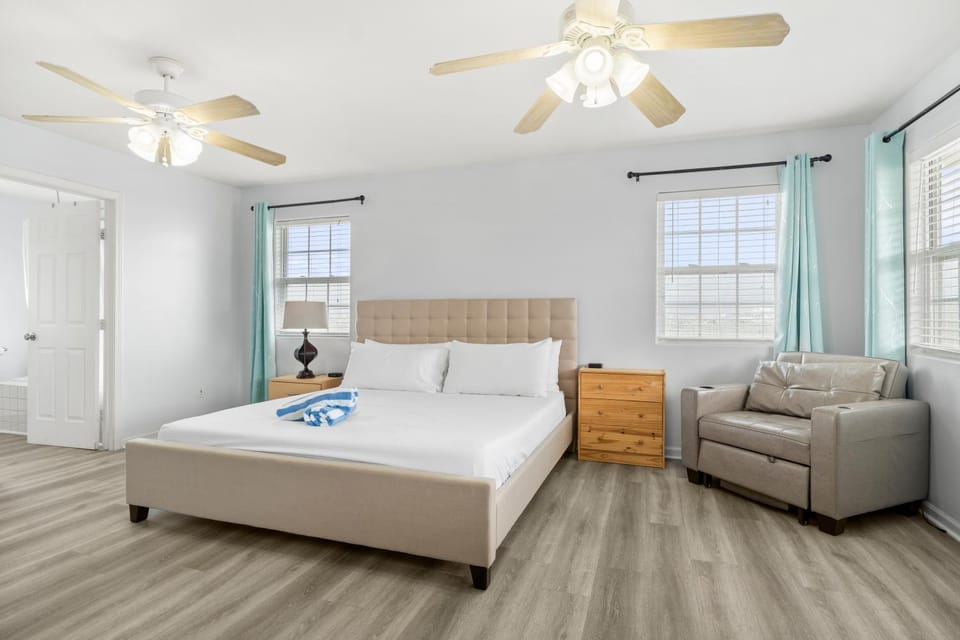 Seascape Oasis at Sunny Beach House in Galveston Island